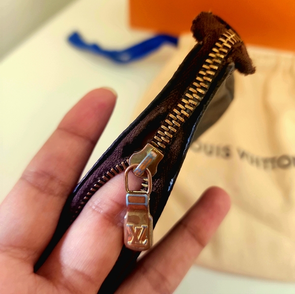 Lv mini pochette with chain - Picture 8 of 11